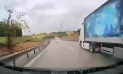 Yağışa Rağmen Hız Kesmeyen Sürücü Bariyerlere Çarptı