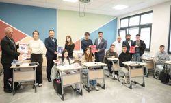 Yenişehir'den Üniversite Adaylarına 3 Bin Kitap Desteği