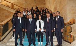 Yüksekova Spor Kulübü, MHP Genel Başkan Yardımcısı Yıldız'ı Ziyaret Etti