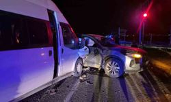 Adıyaman'da minibüs ve otomobil çarpışması sonucu 12 yaralı