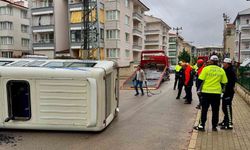 Afyonkarahisar'da minibüs kazasında 16 kişi yaralandı