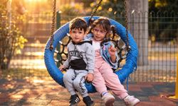Altıeylül'de parklar için kapsamlı yenileme çalışmaları başladı