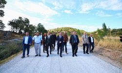 Başkan Dutlulu, Demirci'de 12 Mahallenin Ulaşımını Sağlayan Yolu İnceledi