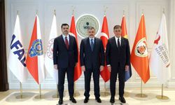 Başkan Tugay, İzmir için Ankara'da önemli görüşmeler gerçekleştirdi