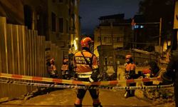 Beyoğlu'nda çöken metruk binada arama çalışmaları tamamlandı