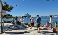 Bodrum Limanı'na İki Kruvaziyer Gemisiyle 2.888 Yolcu Ayak Bastı