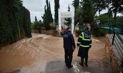 Bodrum'da şiddetli yağış sonrası belediye ekipleri sahada