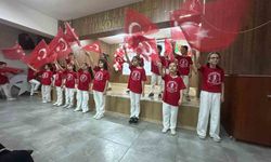 Cumhuriyet coşkusu Erzurum Kültür Kurumu İlkokulu'nda yaşandı