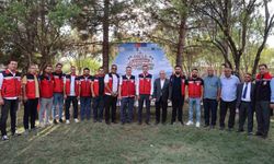 Dicle'de Geleneksel Bağ Bozumu Şöleni Coşkuyla Gerçekleşti