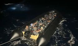 Didim Açıklarında İHA ile Yakalanan 34 Düzensiz Göçmen