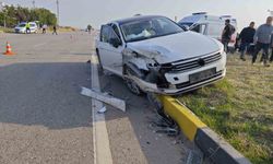 Diyarbakır Çınar'da otomobil ve tır çarpıştı: 4 yaralı