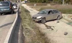 Elazığ'da trafik kazası: Otomobil araziye uçtu, 1 yaralı
