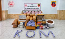 Eskişehir'de jandarmadan kaçak sigara operasyonu: 49 bin makaron ele geçirildi
