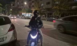 Eskişehir'de kadın sürücü motosikletlinin üzerine yürüdü
