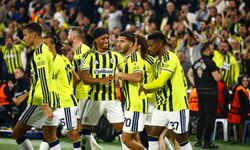 Fenerbahçe, Slavia Prag karşısında UEFA Şampiyonlar Ligi'nde 2-1 önde
