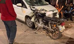 Gaziantep'te motosiklet ile hafif ticari araç çarpıştı