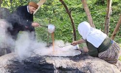 Hizan'da vatandaşlar asırlık geleneği sürdürerek pekmez üretiyor