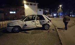 Isparta Yalvaç'ta otomobillerin çarpışması sonucu 3 kişi yaralandı