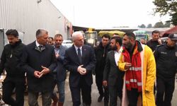 İstanbul Valisi Gül, Kemerburgaz'da selden etkilenenleri dinledi