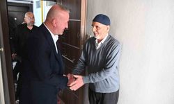 Karacabey Belediye Başkanı Karabatı'dan Dünya Yaşlılar Günü'nde Anlamlı Ziyaret
