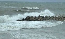 Karadeniz'in Yükselişi Balıkçıları Barınağa Sıktı