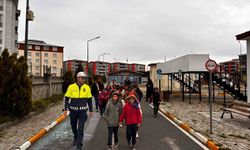 Kars'ta Miniklere Uygulamalı Trafik Eğitimi Verildi