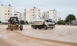 Kepez Belediyesi Aydoğmuş Mahallesi'ndeki pazar yerini taşıyor