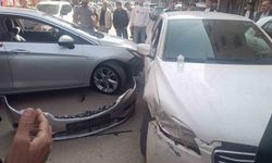 Kurtalan'da iki aracın karıştığı trafik kazasında maddi hasar oluştu