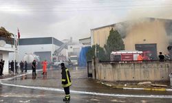 Mersin'deki Tütün ve Makaron Fabrikasında Yangın Kontrol Altına Alındı