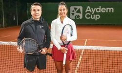 Milli tenisçi Çağla Büyükakçay, Aydem Cup'ta gösteri maçı yaptı