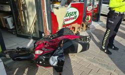 Motosiklet Çocukla Çiğköfte Dükkanına Girdi: 1 Yaralı