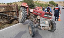 Nevşehir'de Traktör Devrildi: 2 Çocukla 3 Kişi Yaralandı