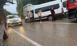 Ordu'da minibüs ve kamyon çarpıştı: 1 ölü, 23 yaralı