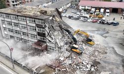 Rize'de Riskli Binaların Yıkım Süreci Başladı