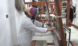 Siirt'te kadın kilim ustası Beşire İlik keten dokumaya geçiş yaptı