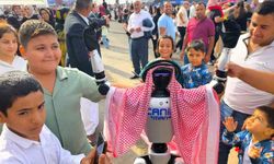 TEKNOFEST'te CANİKMAN Fırtınası: Puşiyle Dans Ederek Göz Doldurdu
