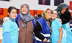 Ümraniye'de Dünya Yaşlılar Günü'nde Kuşaklar Bir Araya Geldi