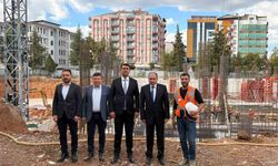 Vali Kartal, Uşak'taki Öğretmenevi ve Sanat Okulu İnşaatını İnceledi