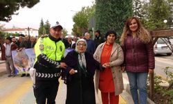 Yozgat'ta Dünya Yaşlılar Günü'nde Farkındalık Yürüyüşü Gerçekleştirildi