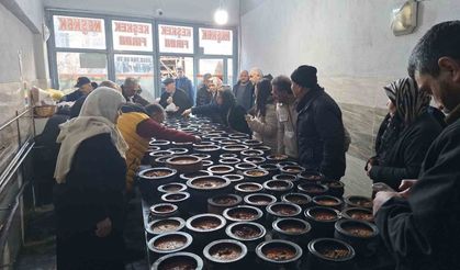 İftar sofralarının vaz geçilmez lezzeti: 8 saatte pişiyor, davul sesini duyan fırınlara koşuyor