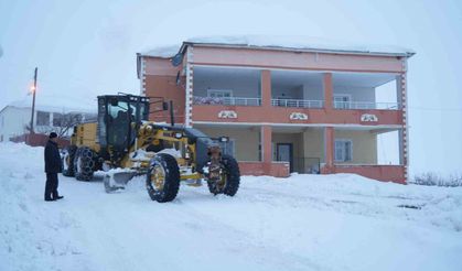 Muş'ta 173 köy yolu ulaşıma kapandı