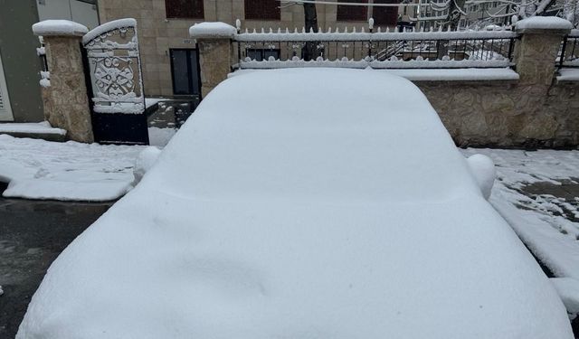 Sivas'ta 109 köy yolu kardan kapandı