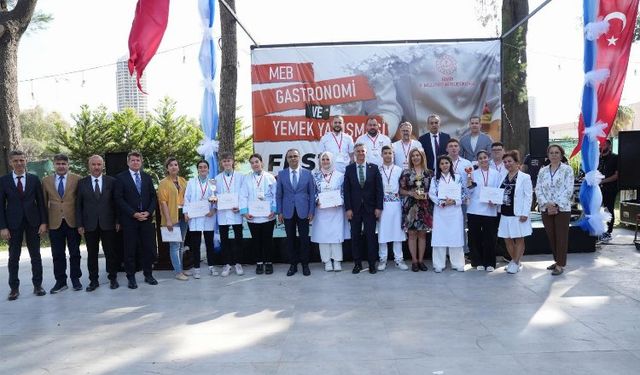 İzmir MEB Gastronomi Festivalinde lezzet şöleni