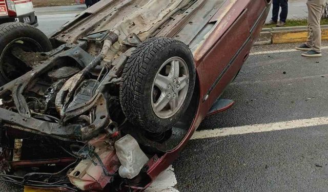 Bolu'da kontrolden çıkan otomobil takla attı: 1 yaralı