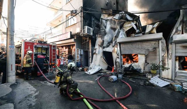 Buca'da iş yerinde yangın