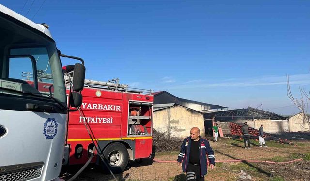 Diyarbakır'da plastik fabrikasında yangın