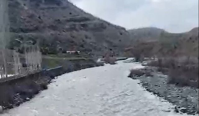 Diyarbakır'da yağışların ardından Şakirhan Çayı yeniden hayat buldu