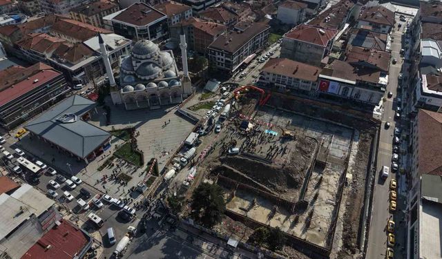 Düzce'de kent meydanının temeli atıldı