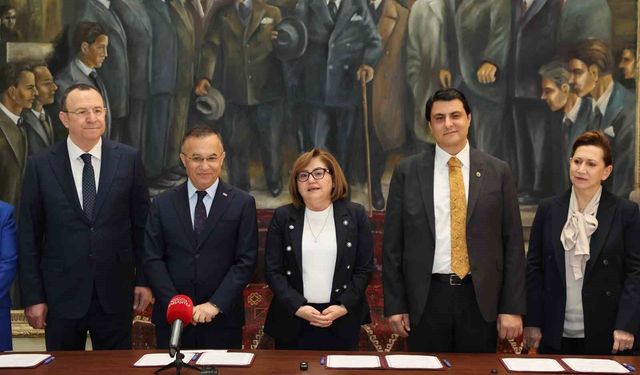 Engelsiz Aktif Yaşam Merkezi için imzalar atıldı