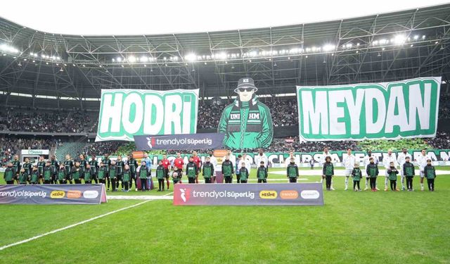 Hodri Meydan'dan Beşiktaş maçına özel koreografi
